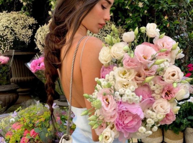 Как найти работу в эскорте? 