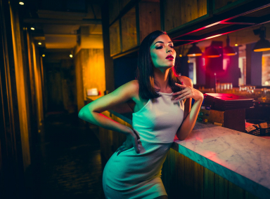Работа хостес в ночном клубе – вакансия на пике популярности