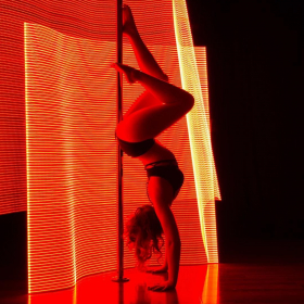 Требуется танцовщица (пол-дэнс, экзот, тверк)