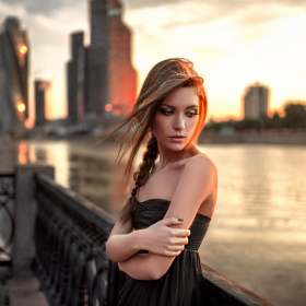 Ищем приветливых девушек на должность Хостес в студию релакса!Только VIP-клиенты!