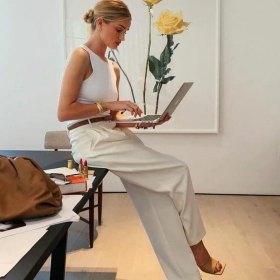 Модель на консумацию в Podium spa