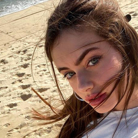 Требуется модель на OnlyFans