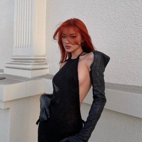 Ждем к нам на работу Хостес!Обаятельную и привлекательную!Хорошая зп,отличные условия!Все по-честному!