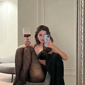 Девушки на высокооплачиваемую должность Хостес!