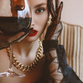 Хостес в заведение Премиум класса!