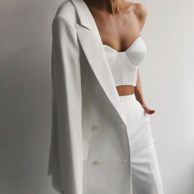 Ищем массажистку