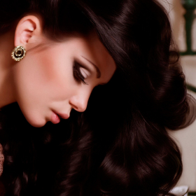 Открыта вакансия хостес в престижном районе Москвы!