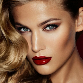 Приглашаем на вакансию АДМИНИСТРАТОР в салон! Высокий доход!