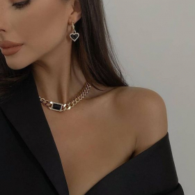 Требуется мастер массажа