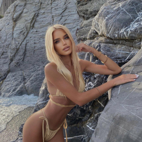 Требуется хостес