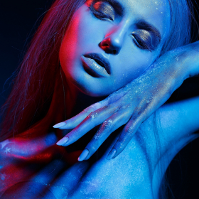 Требуется Party Girl