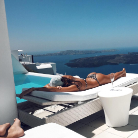 ДЕВУШКИ СРОЧНО